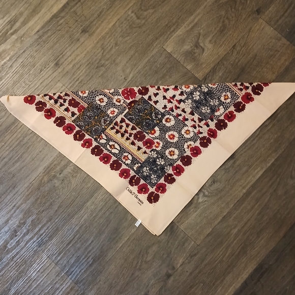 Vintage Odile St Germain Paris Made in France Scarf. - Picture 9 of 15